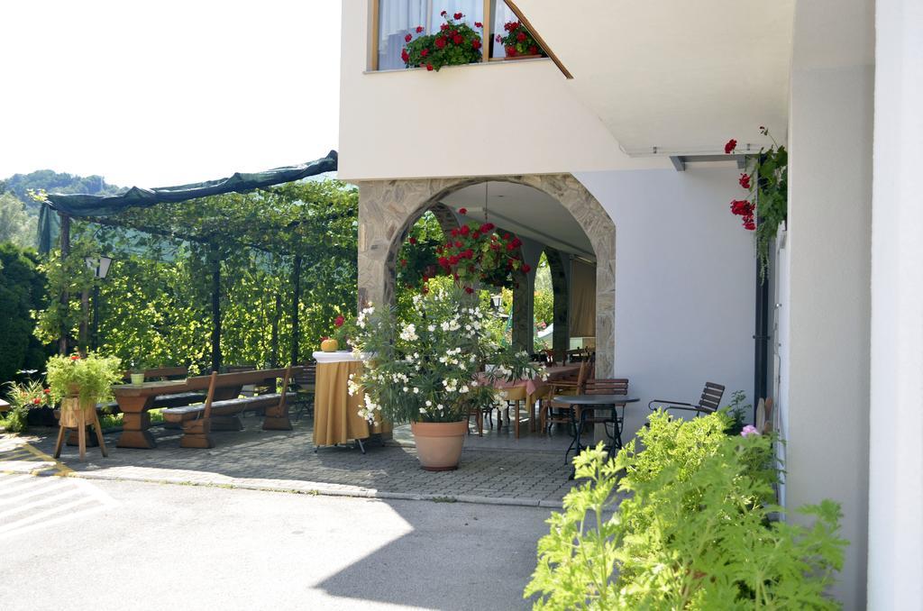 Guest House Gostisce Jutrisa Rogatec Dış mekan fotoğraf
